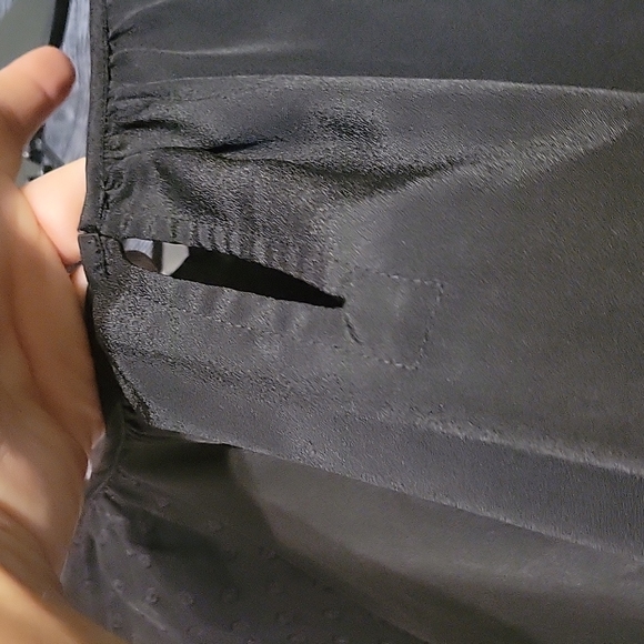 🖤Women's Black Top🖤 - Picture 4 of 8